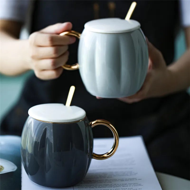 Nordic Light Луксозна креативна керамична кафеена чаша с капак и лъжичка, прибори за напитки под формата на тиква, Чаша за мляко за закуска, офис чаша за чай