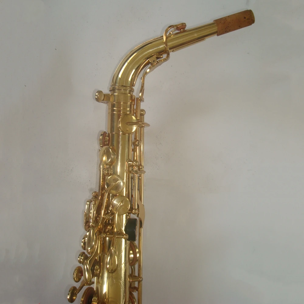 Висок клас професионален алт саксофон Eb със златен лак