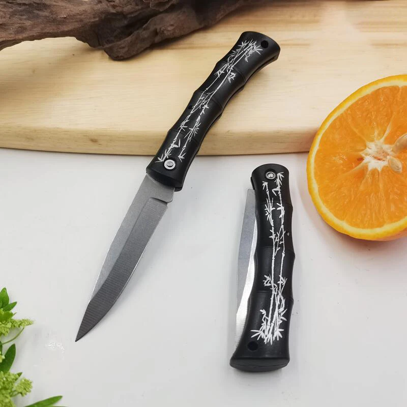 Популярният онлайн многофункционален сгъваем нож, практичен къмпинг на открито, многоцелеви преносим нож, модел от бамбук възела, на участниците